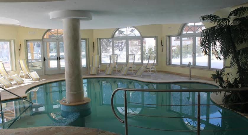 Residence Canada Pinzolo Exterior foto