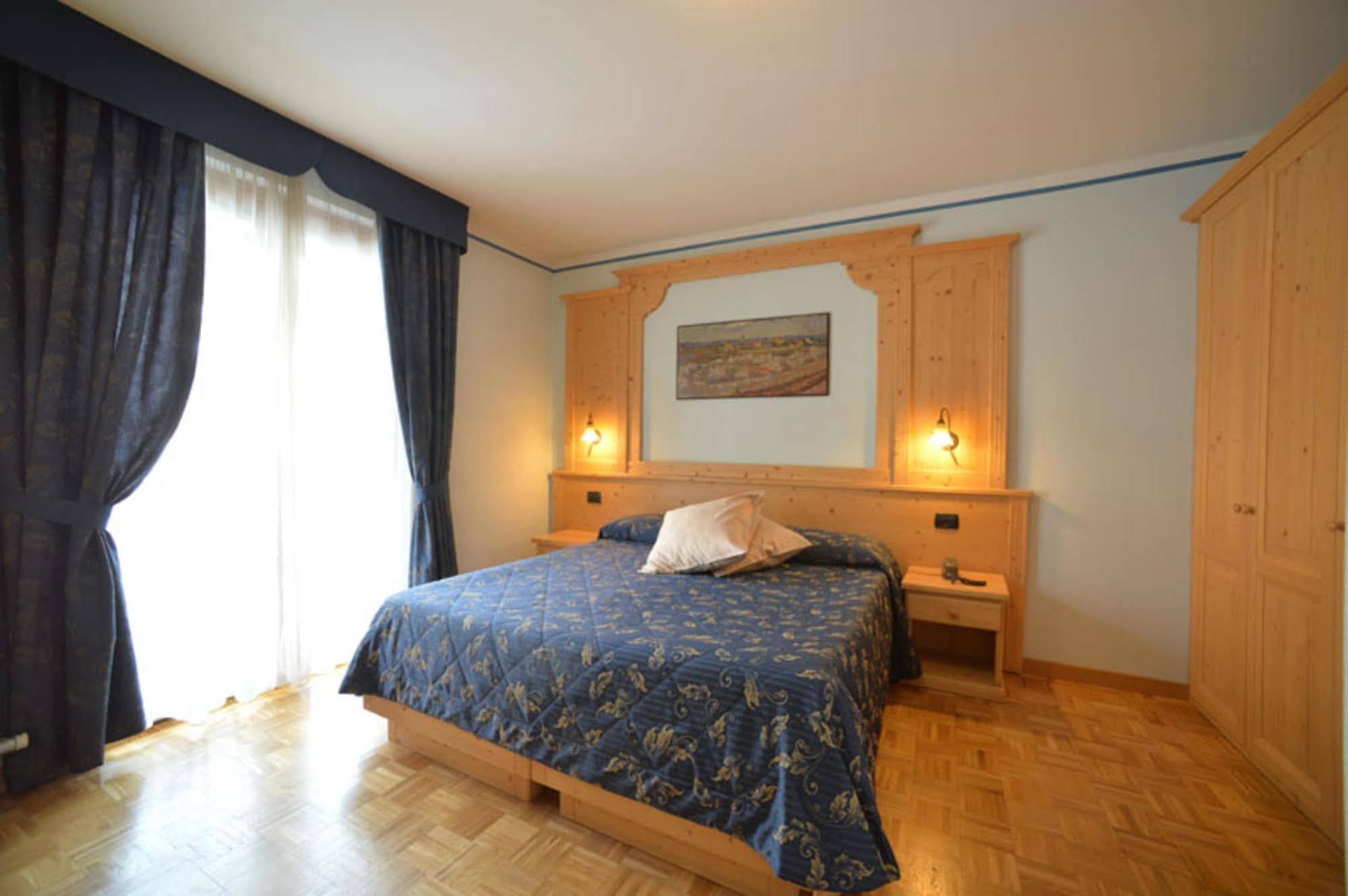 Residence Canada Pinzolo Exterior foto